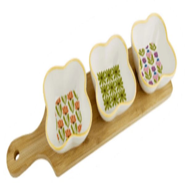 Porcelain appetizer bowls with bamboo tray3