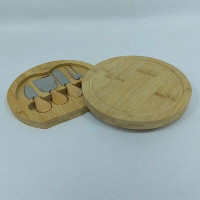 Round shape cheese and crackers tray with knife