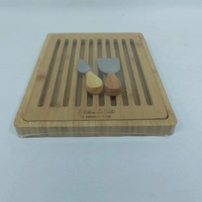 bamboo cheese and crackers tray-