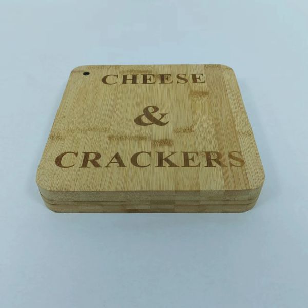 cheese and crackers tray1