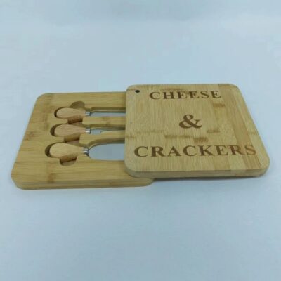 cheese and crackers tray-1